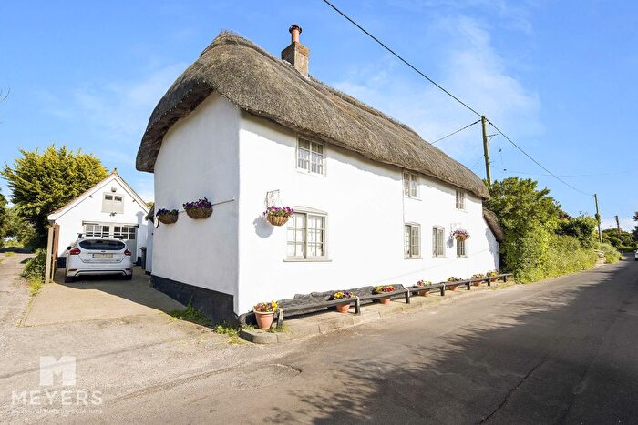 3 Bedroom Cottage For Sale In Burton Road, Wareham, BH20