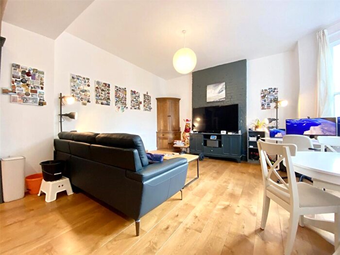 2 Bedroom Apartment To Rent In Henleaze, Henleaze Road, BS9