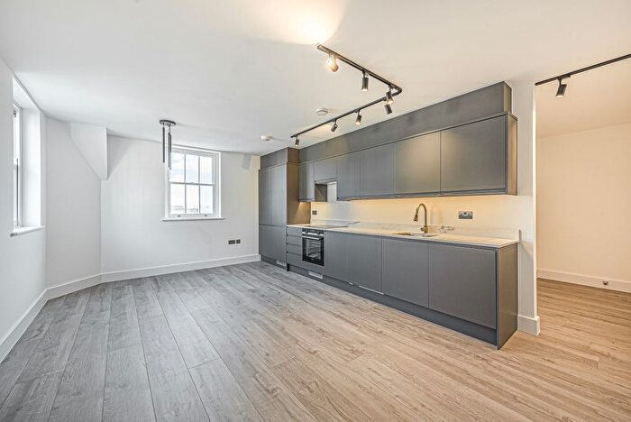 2 Bedroom Flat To Rent In Mill Lane, London, NW6