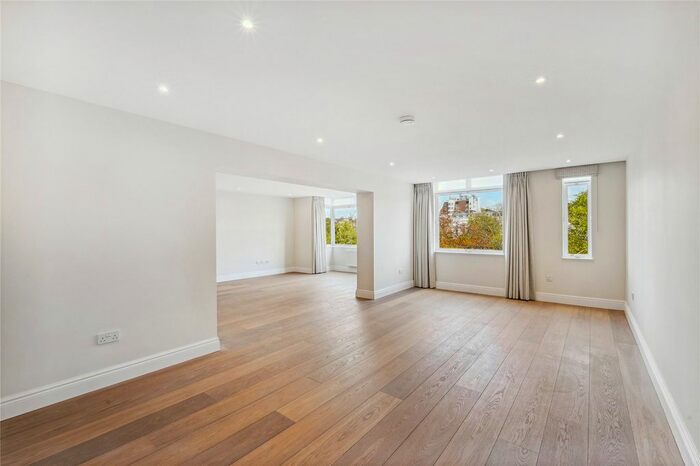 2 Bedroom Flat To Rent In Sloane Street, Sloane Square, London, SW1X