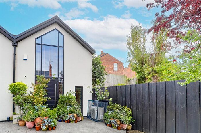 1 Bedroom House For Sale In Haydn Road, Nottingham, NG5