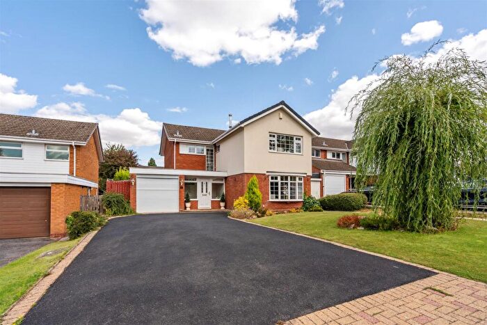 4 Bedroom Detached House For Sale In Whitefields Crescent, Solihull, B91
