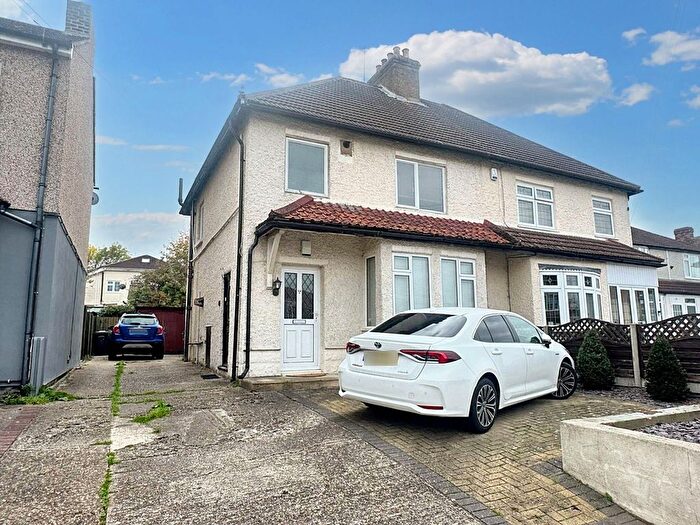 1 Bedroom Maisonette To Rent In Hedge Place Road, Greenhithe, DA9