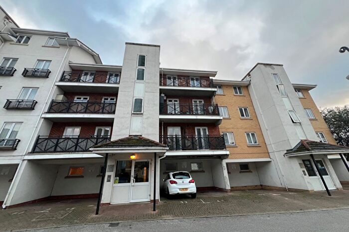 2 Bedroom Flat For Sale In Chantry Close, London, SE2