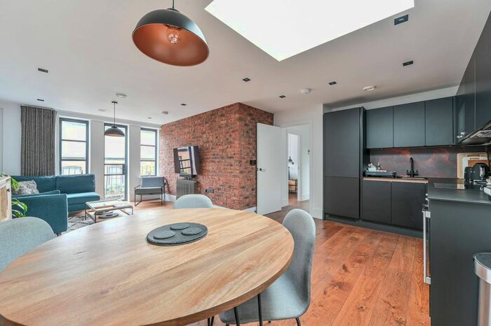 2 Bedroom Flat To Rent In Old Town, Clapham Old Town, London, SW4