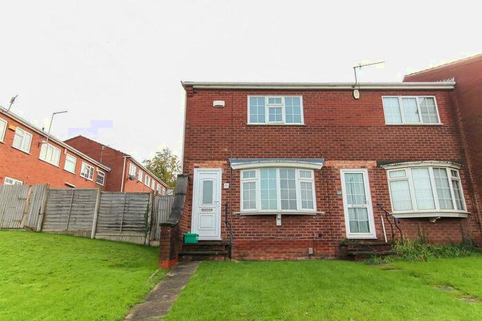 2 Bedroom End Of Terrace House To Rent In Howbeck Road, Arnold, Nottingham, NG5