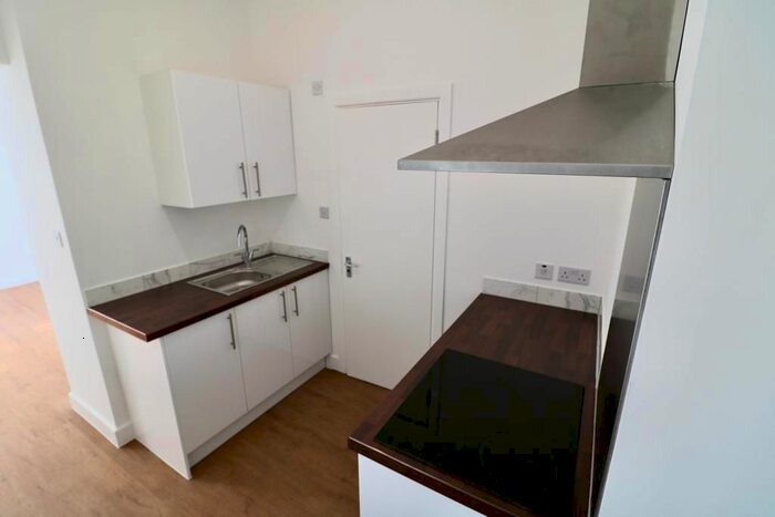 Studio To Rent In Kingston Road, Teddington, TW11