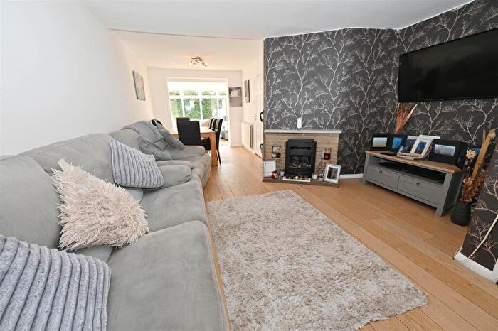 4 Bedroom End Of Terrace House For Sale In Laburnum Grove, Richmond, DL10
