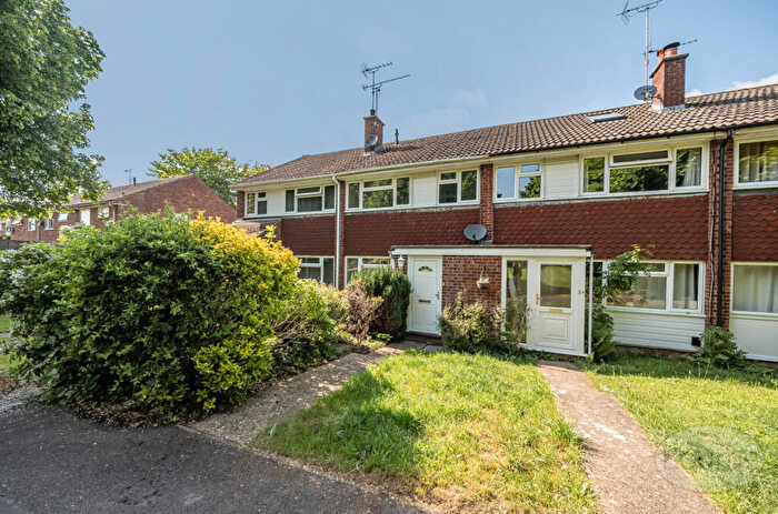 3 Bedroom Terraced House For Sale In Buttermer Close, Wrecclesham, Farnham, Surrey, GU10