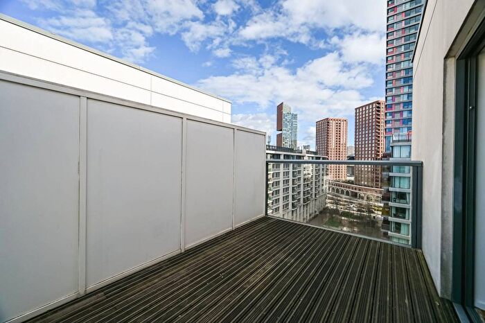 3 Bedroom Flat To Rent In East Village, Stratford, London, E20