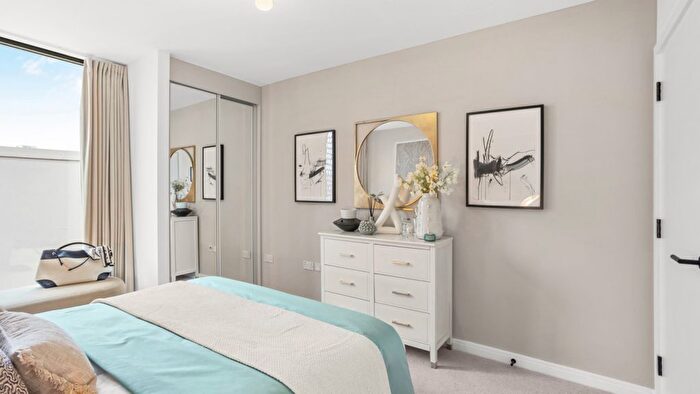 2 Bedroom Flat For Sale In West Parkside, London, SE10