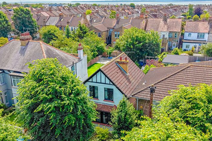 3 Bedroom Detached House For Sale In Trinity Road, Southend-On-Sea, SS2