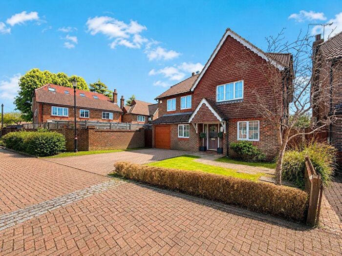 5 Bedroom Detached House For Sale In Marshall Close, Sanderstead, CR2