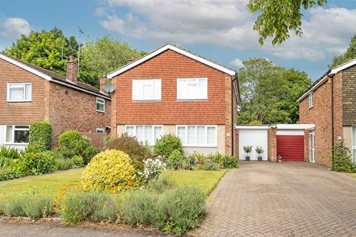 4 Bedroom Detached House For Sale In Ambrose Lane, Harpenden, AL5