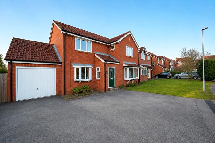 4 Bedroom Detached House To Rent In The Spinney, Moortown, LS17