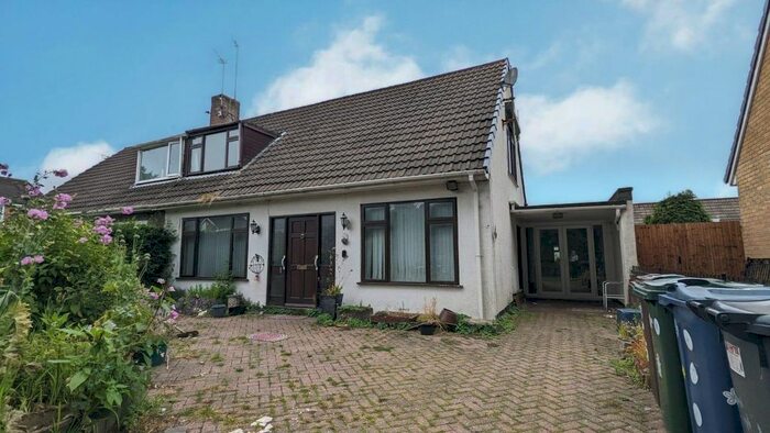 3 Bedroom Semi-Detached Bungalow For Sale In Hillcrest, Skelmersdale, WN8