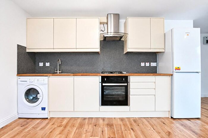 1 Bedroom Apartment To Rent In Old Bracknell Lane West, Bracknell, RG12