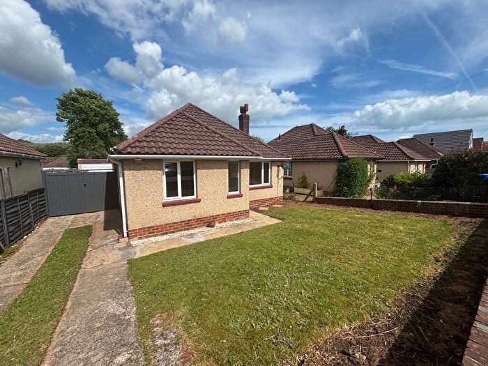 3 Bedroom Bungalow To Rent In Hillview Road, Findon Valley, BN14