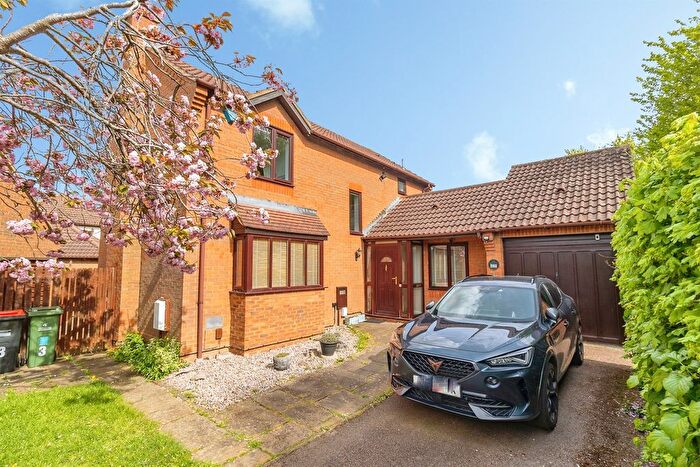 5 Bedroom Detached House For Sale In Delius Close, Browns Wood, Milton Keynes, MK7