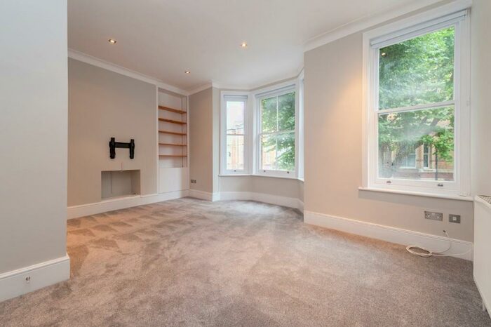 1 Bedroom Flat To Rent In Austral Street, London, SE11