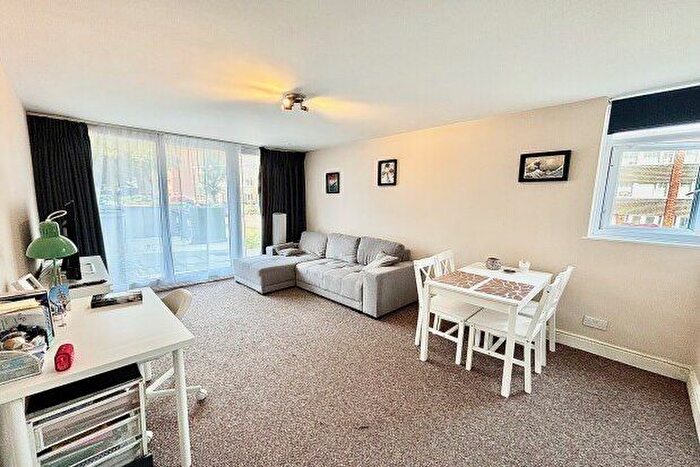 2 Bedroom Flat To Rent In Gardner Close, London, E11