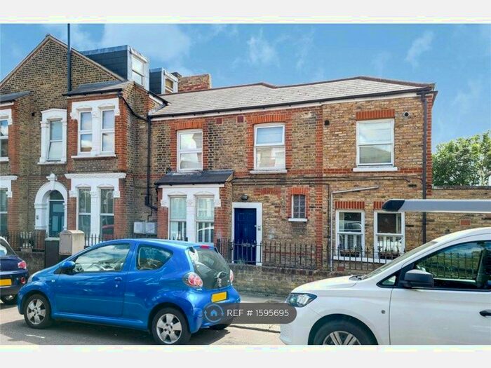 1 Bedroom Flat To Rent In Earlsfield Road, London, SW18