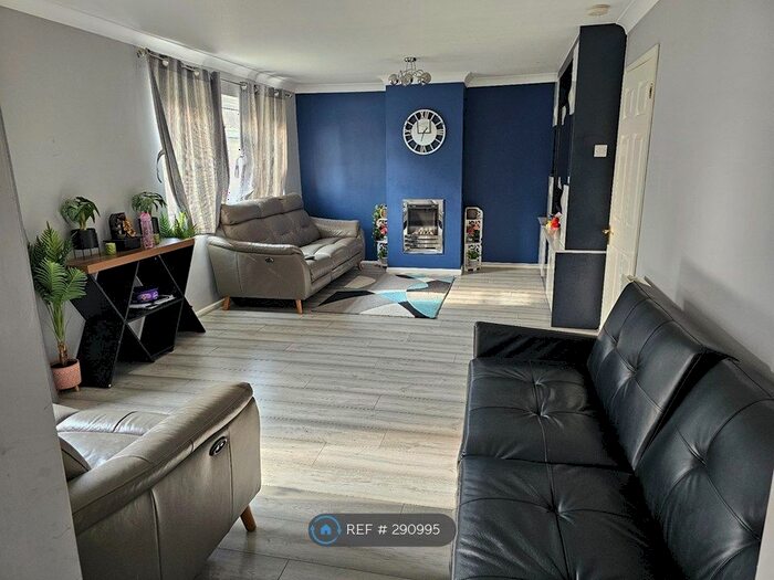 4 Bedroom End Of Terrace House To Rent In Great Cob, Chelmsford, CM1