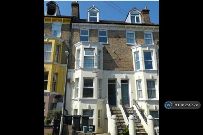 2 Bedroom Flat To Rent In Templar Street, Dover, CT17