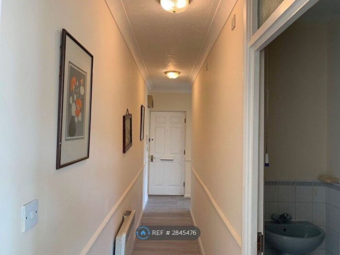 2 Bedroom Flat To Rent In Upton Court Road, Slough, SL3