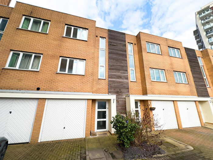 3 Bedroom Terraced House For Sale In Lakeside Rise, Blackley, Manchester, M9