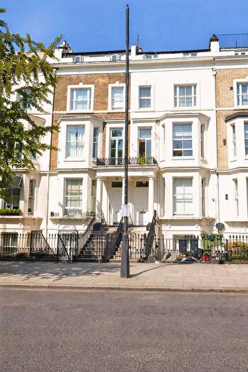 2 Bedroom Flat To Rent In West Cromwell Road, London, SW5