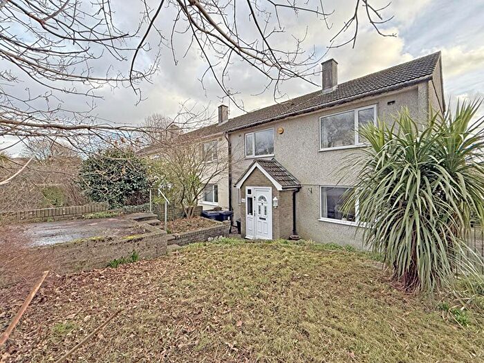 4 Bedroom End Of Terrace House For Sale In Chaucer Way, Manadon, Plymouth, PL5