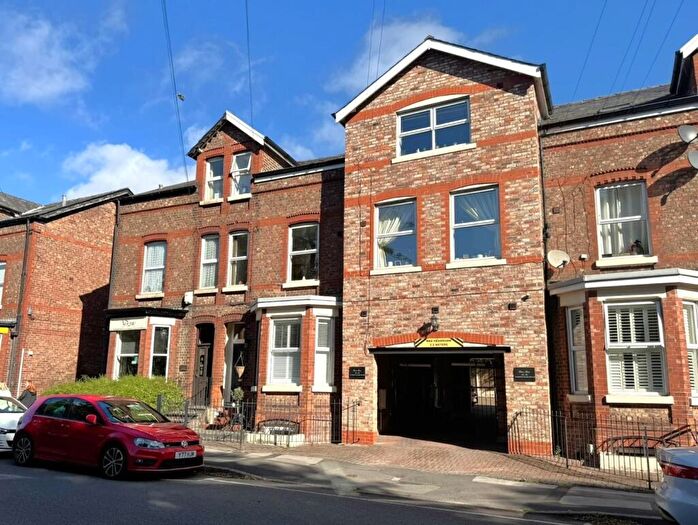 2 Bedroom Apartment For Sale In Altrincham Road, Wilmslow, SK9