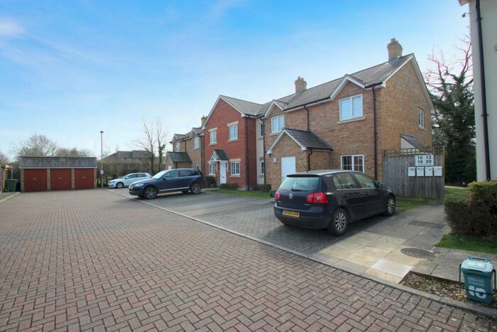 2 Bedroom Flat To Rent In Marsh Lane, Didcot, OX11