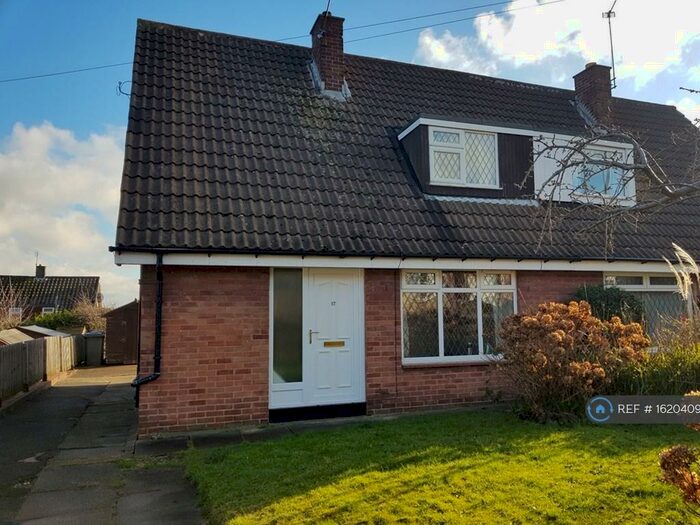 3 Bedroom Semi-Detached House To Rent In Bracken Hill, Sheffield, S35