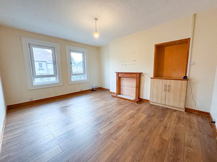 3 Bedroom Villa To Rent In Reed Drive, Newtongrange, Midlothian, EH22