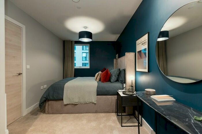 2 Bedroom Apartment To Rent In New York Square, Soyo, Quarry Hill, Leeds, West Yorkshire, LS2