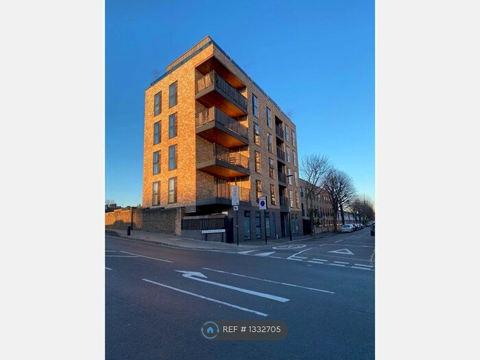 2 Bedroom Flat To Rent In Plaistow, London, E13