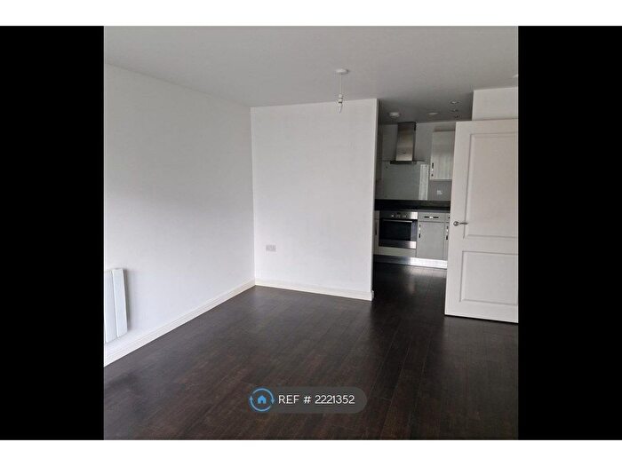 2 Bedroom Flat To Rent In Asperand House, Poole, BH12