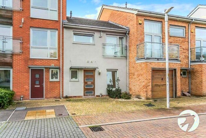 2 Bedroom Terraced House To Rent In Waylen Gardens, Dartford, Kent, DA1