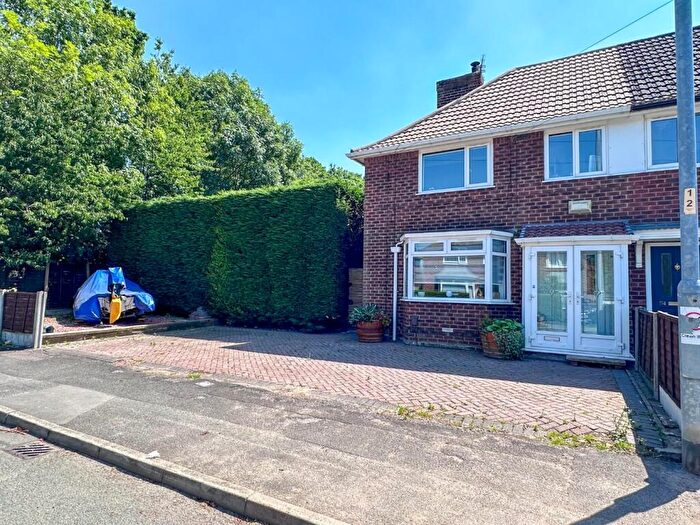 3 Bedroom Semi-Detached House For Sale In Stancliffe Road, Sharston, M22