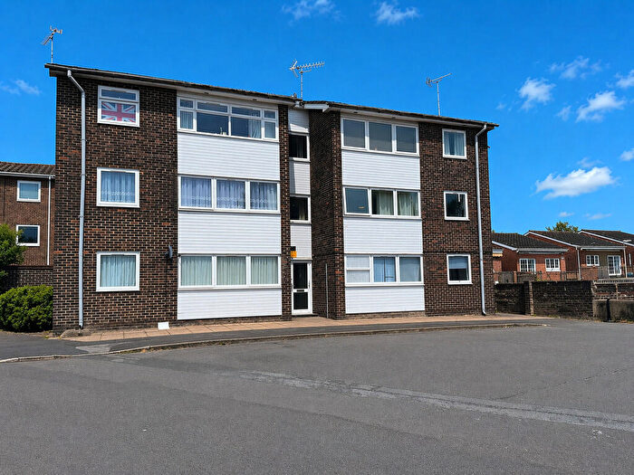 1 Bedroom Apartment For Sale In Waterside, Hythe, Southampton, SO45