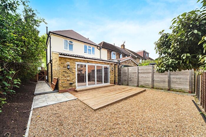 3 Bedroom Detached House To Rent In Highcombe London, SE7
