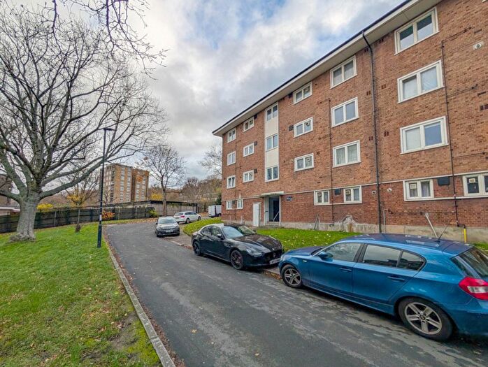 1 Bedroom Flat To Rent In Coltness Crescent, London, SE2