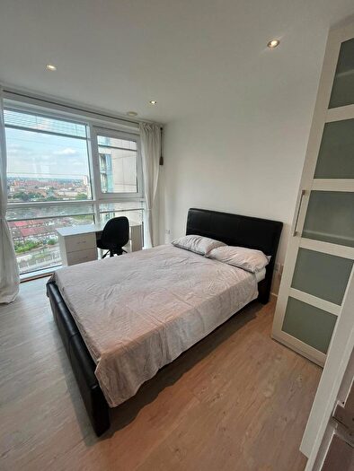 2 Bedroom Apartment To Rent In Alaska Building, Western Gateway, Royal Victoria Docks, London, E16