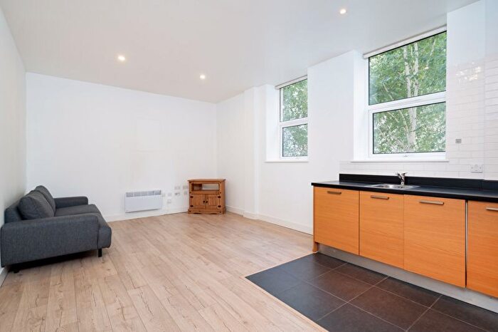 1 Bedroom Flat To Rent In Bromyard Avenue, London, W3