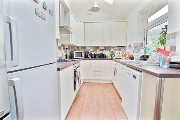 6 Bedroom Terraced House To Rent In Moorgate Avenue, Sheffield, S10