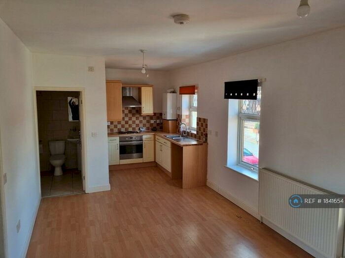 2 Bedroom Flat To Rent In Wath On Dearne, Rotherham, S63