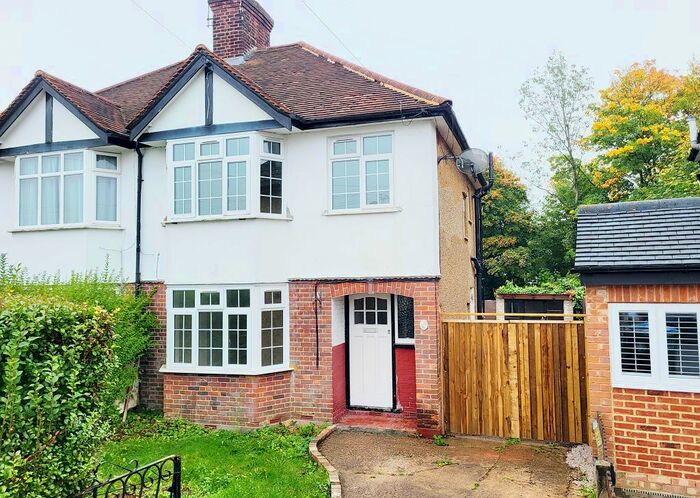 3 Bedroom Semi-Detached House To Rent In Briar Road, Watford, WD25