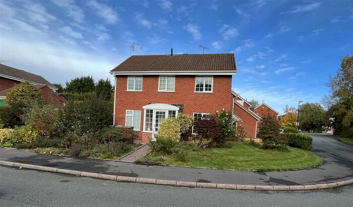 4 Bedroom Detached House To Rent In Cricket Close, WS5